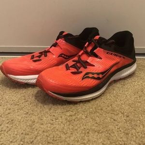 Saucony Women’s Guide ISO Running.